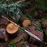 Handgeschmiedeter Wikingerspeer – Speerspitze mit nordischem Raben-Motiv und Eschenholzschaft