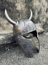 Hand-Forged Viking Horned Helmet with Engraved Norse Knotwork – Fantasy Barbarian Warrior Replica