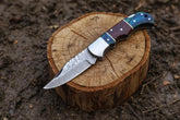 „Handgemachtes Jagdklappmesser aus Kupferdamaszener – Personalisiertes Taschenmesser für Männer & Frauen | Trauzeugen-, Camping- & Outdoor-Geschenk“