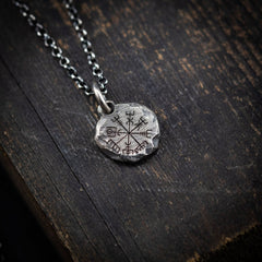 Nordic Viking Compass Vegvisir Necklace