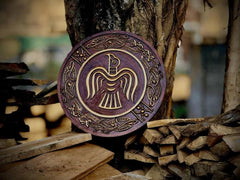 Raben Wikingerschild | Nordische Wandkunst | Geschnitzter Holzschild | Odins Rabe |
