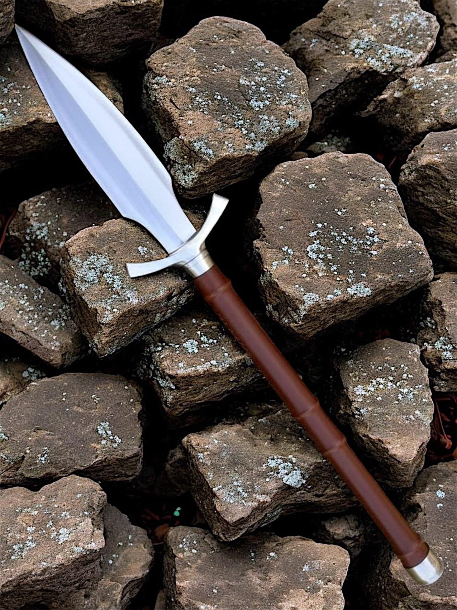 Handgeschmiedeter Wikinger-Kurzspeer – Spieß mit Lederwicklung und Parierstange