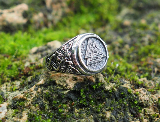 VW-79 Valknut Viking signet ring, Vi,king ring, Viking jewelry, Sterling Silver - Valknut Warriors