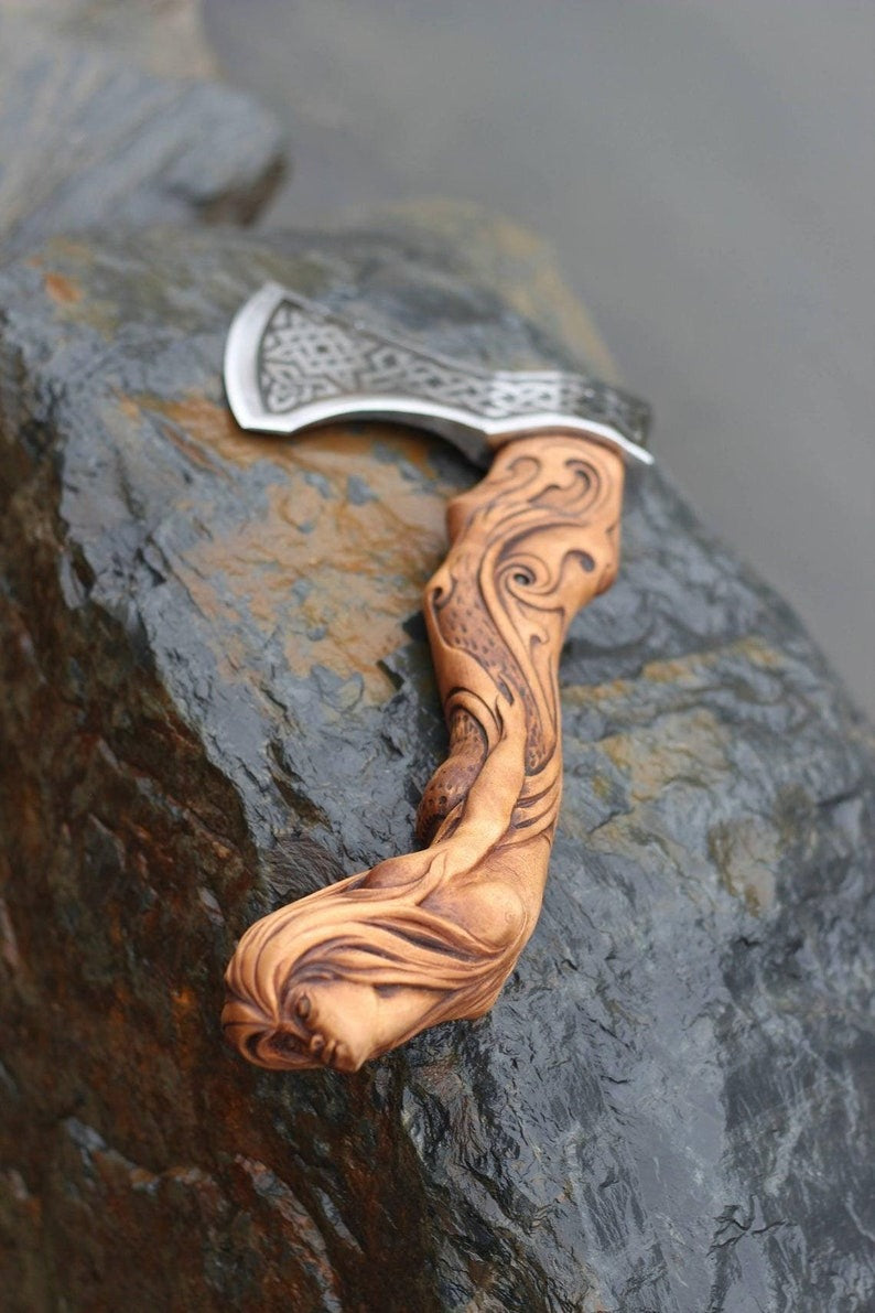 Fenrir Viking Axe – Forged Carbon Steel Blade with Engraved Ash Wood Handle & Sheath – Norse Gift for Him