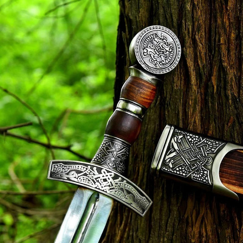 Custom Handmade Damascus Steel Viking Gladiolus Sword – Personalized Groomsmen Gift, Engraved Norse Style Blade, Medieval Collectible Weapon Decor