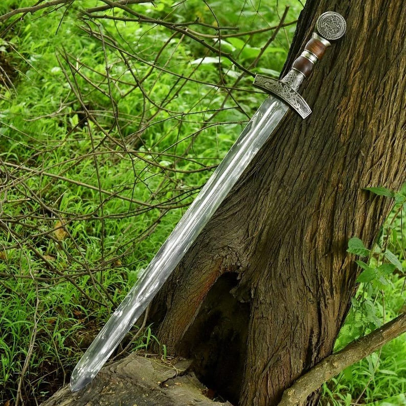 Custom Handmade Damascus Steel Viking Gladiolus Sword – Personalized Groomsmen Gift, Engraved Norse Style Blade, Medieval Collectible Weapon Decor