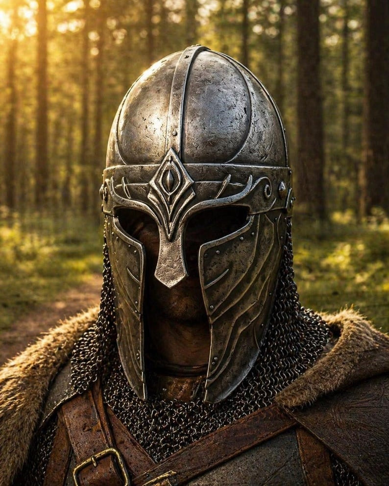 Handgeschmiedeter Wikinger-Brillenhelm mit komplettem Kettengeflecht-Aventail – Replik eines mittelalterlichen Nordmann-Kriegers