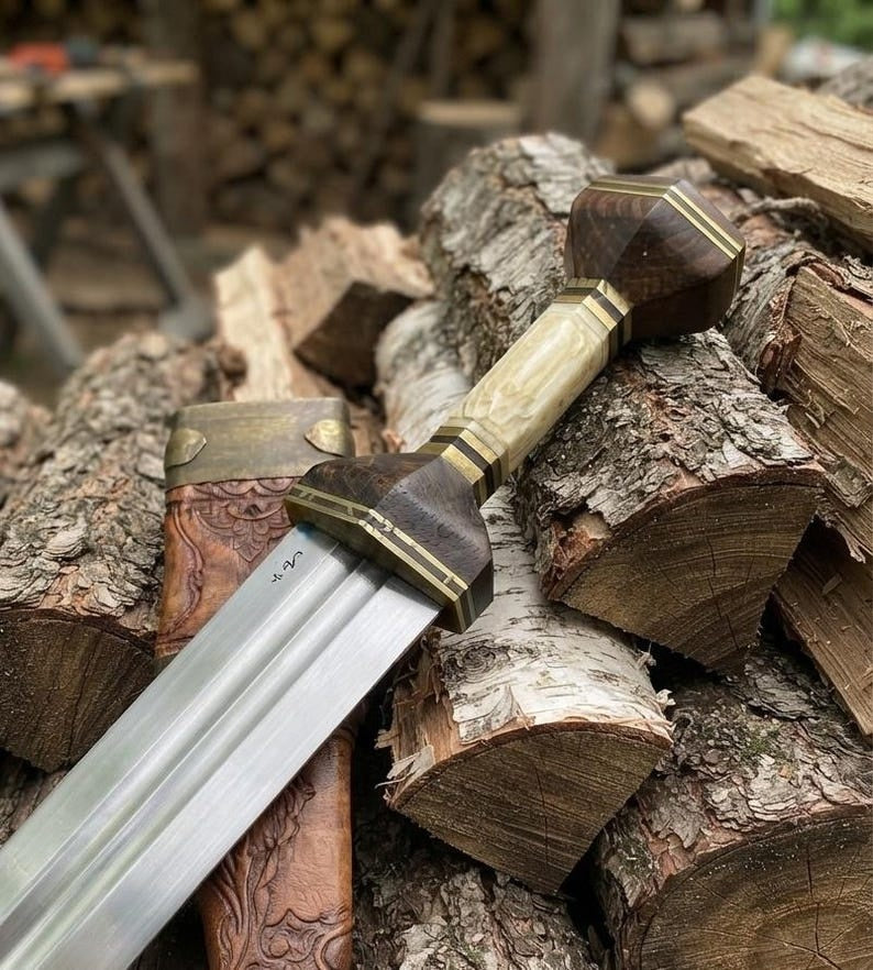Hand Forged Roman Gladius Sword – High Carbon Steel Collectible Display Sword with Dual-Tone Wooden Hilt & Brass Accents