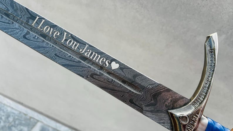 Handmade Damascus Steel Longsword - Custom Medieval Collector's Sword