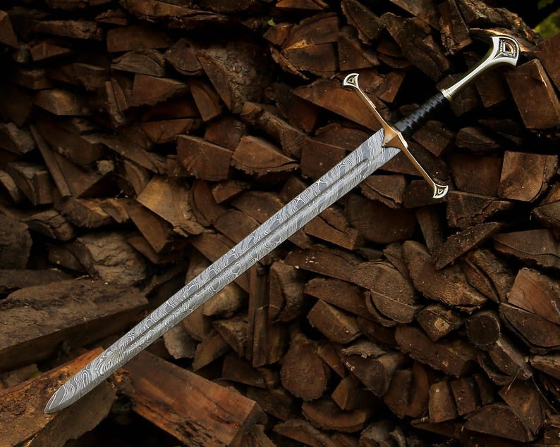 Handmade Damascus Steel Longsword - Custom Medieval Collector's Sword