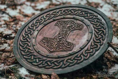 Mjölnir Thor Hammer geschnitztes Wikingerschild